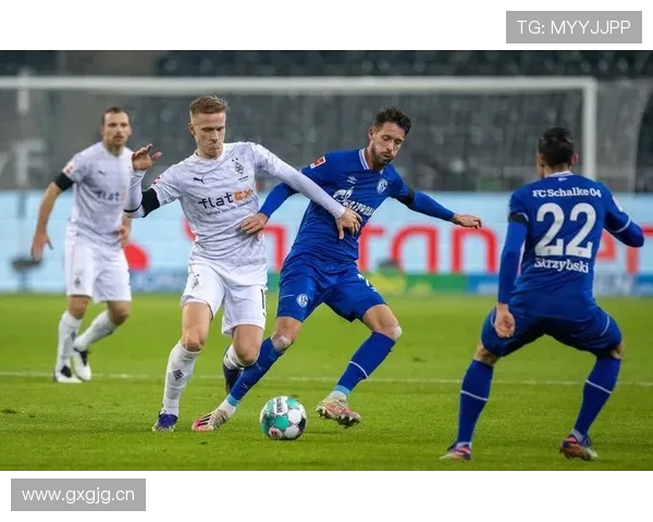 汉堡时隔2661天重返德甲 再度迎战门兴盼重启辉煌 汉堡时隔2661天重返德甲 再度迎战门兴盼重启辉煌