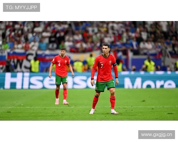 C罗7射0中+失点 状态持续低迷 C罗7射0中+失点 状态持续低迷